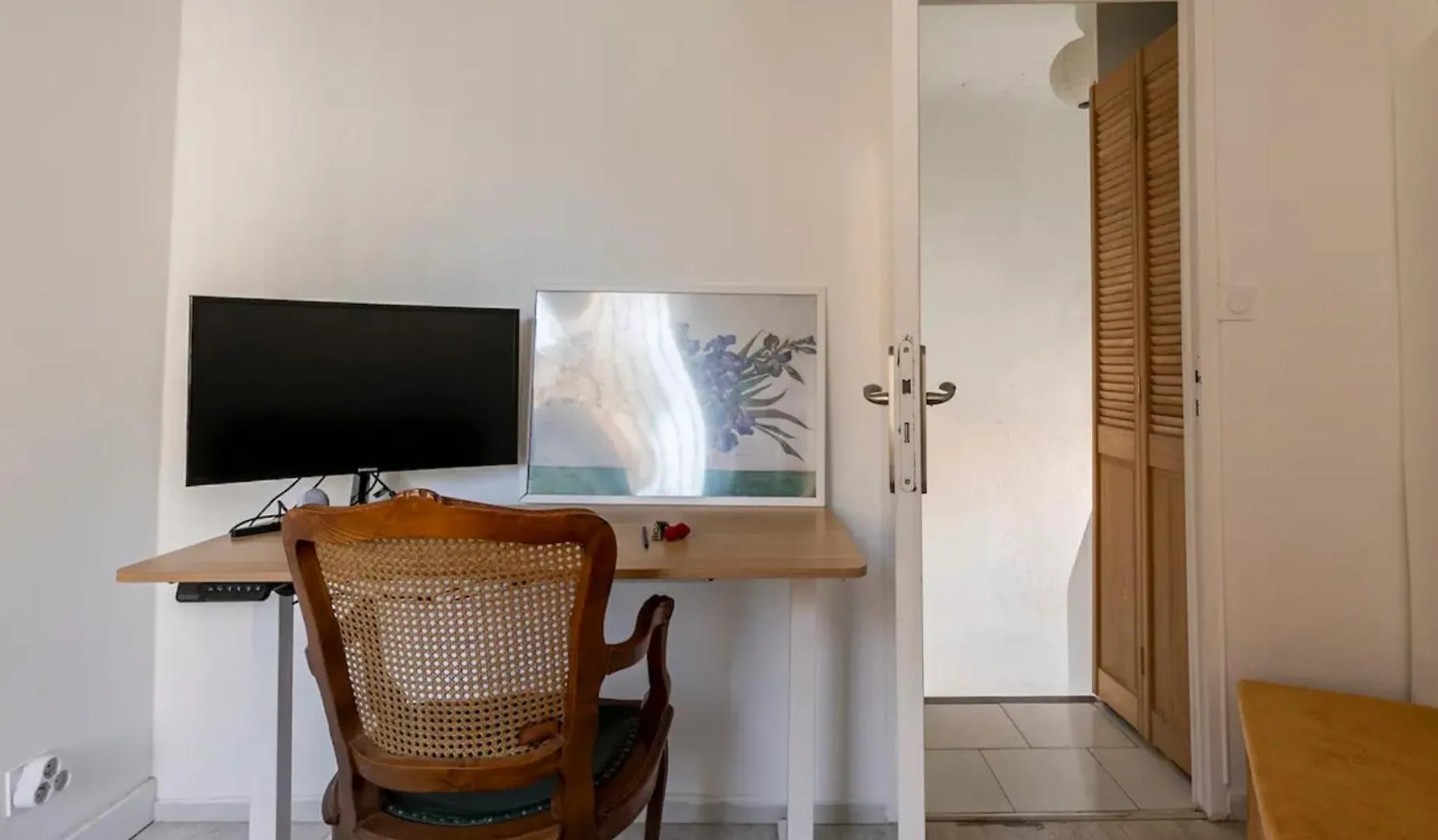Homestay Artscape Marseille Apartment