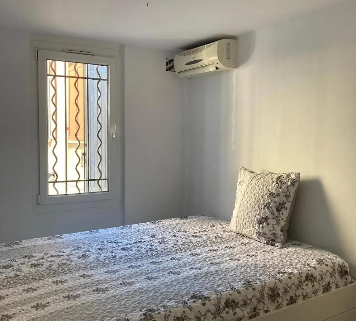 Homestay Artscape Marseille Apartment France