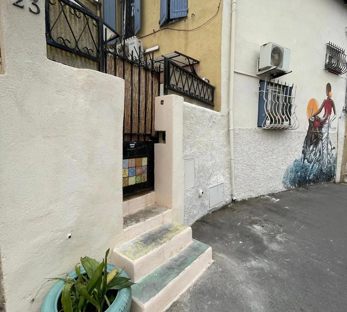 Artscape Marseille Apartment Homestay