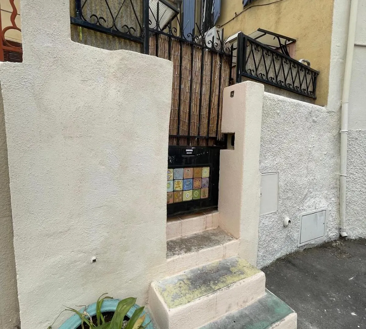 Homestay Artscape Marseille Apartment